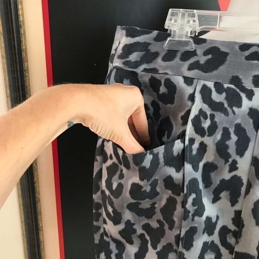 Seventy Two Changes Metallic Silver Leopard Print… - image 3